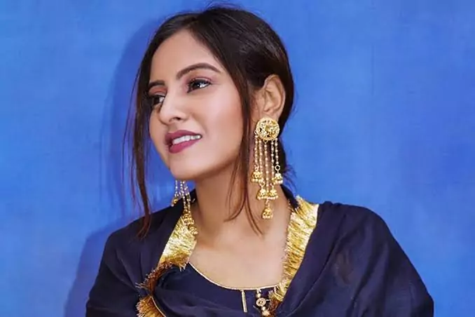 Baani Sandhu