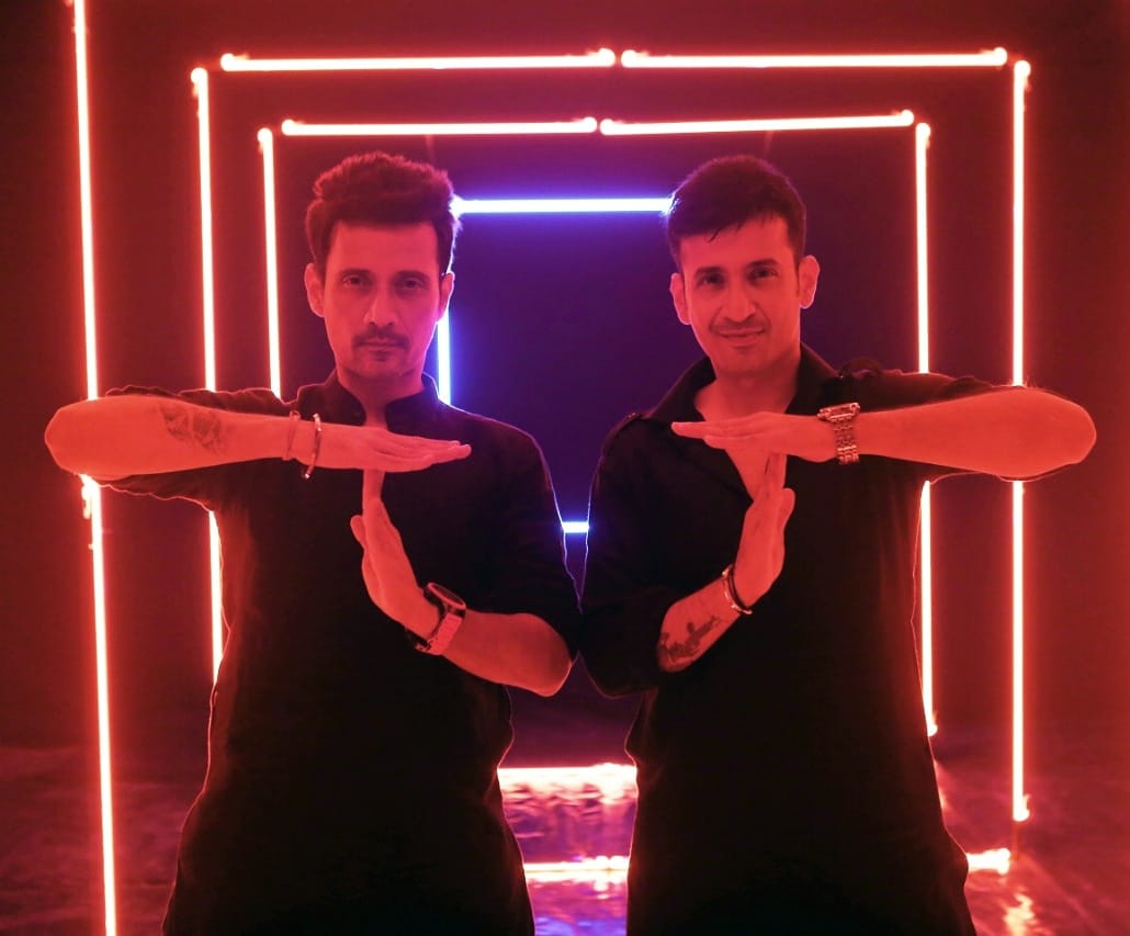 Meet  Brothers