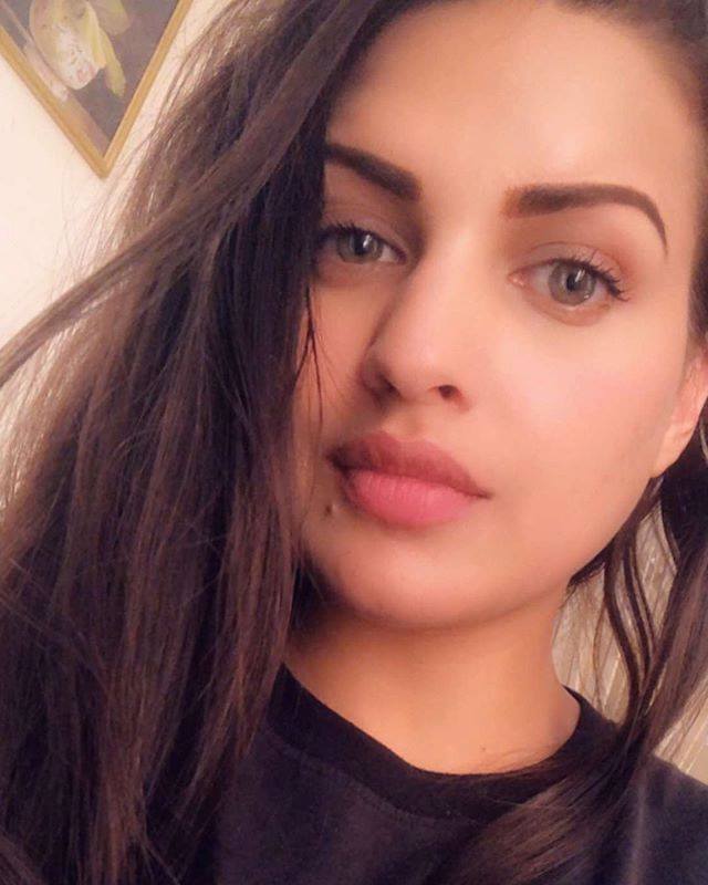 Himanshi  Khurana