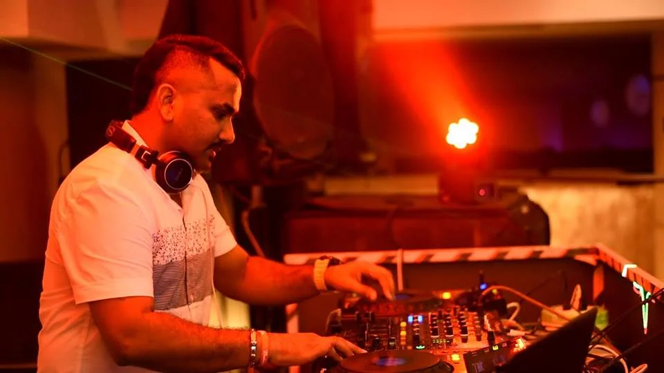 DJ VJ