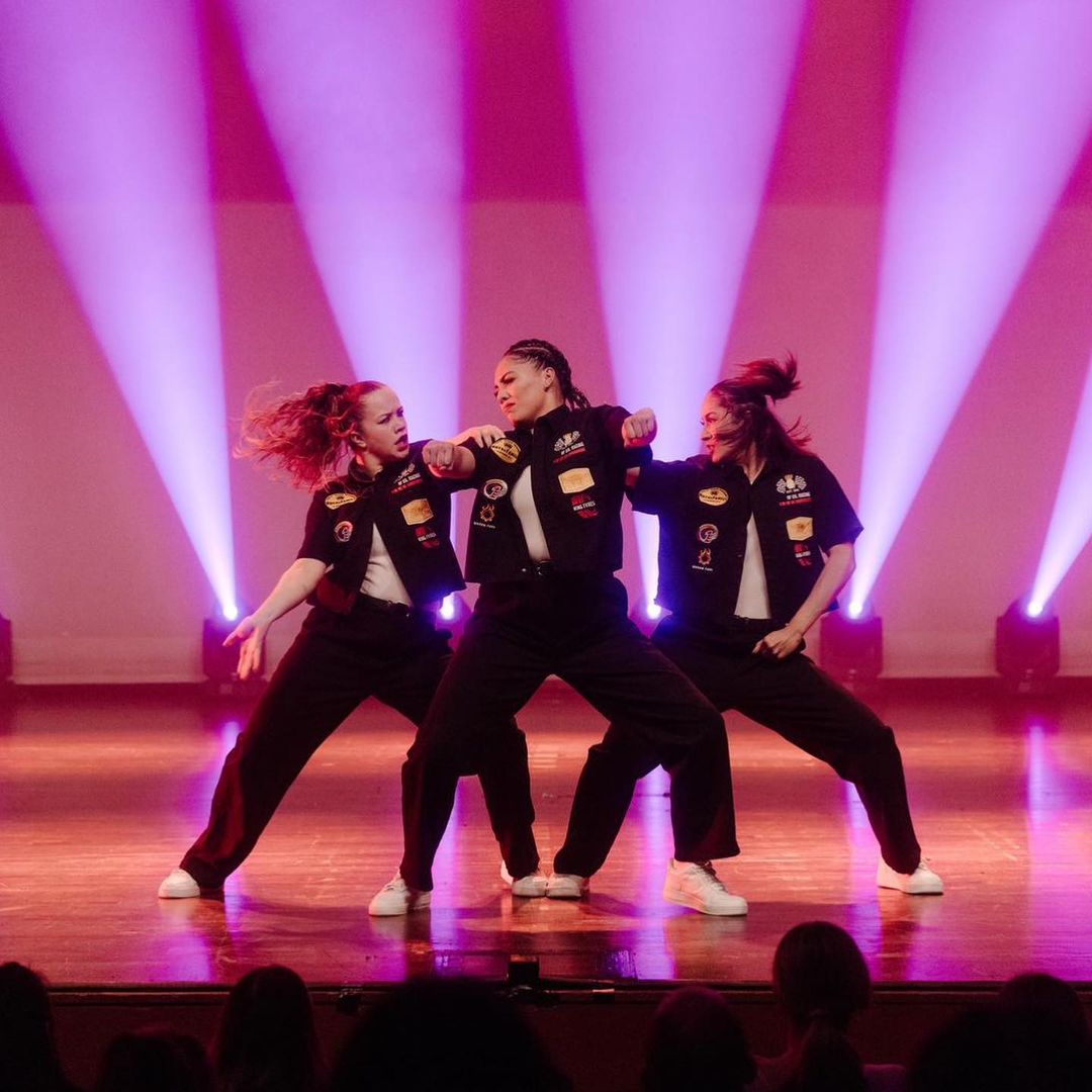 Request Dance Crew