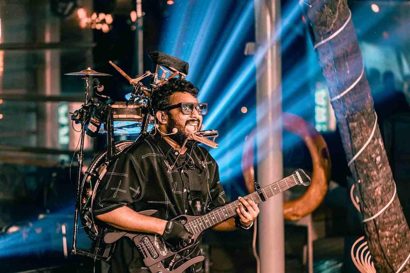 (Gladson Peter) One Man Band-India