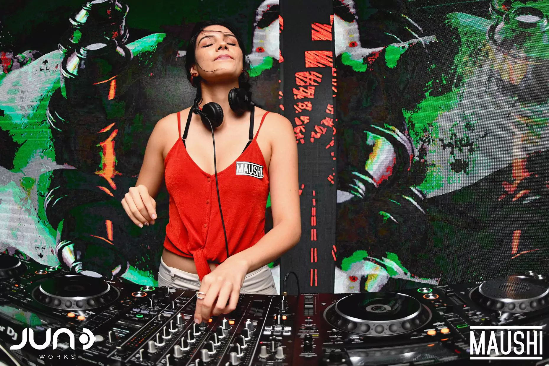 DJ Ana Lilia