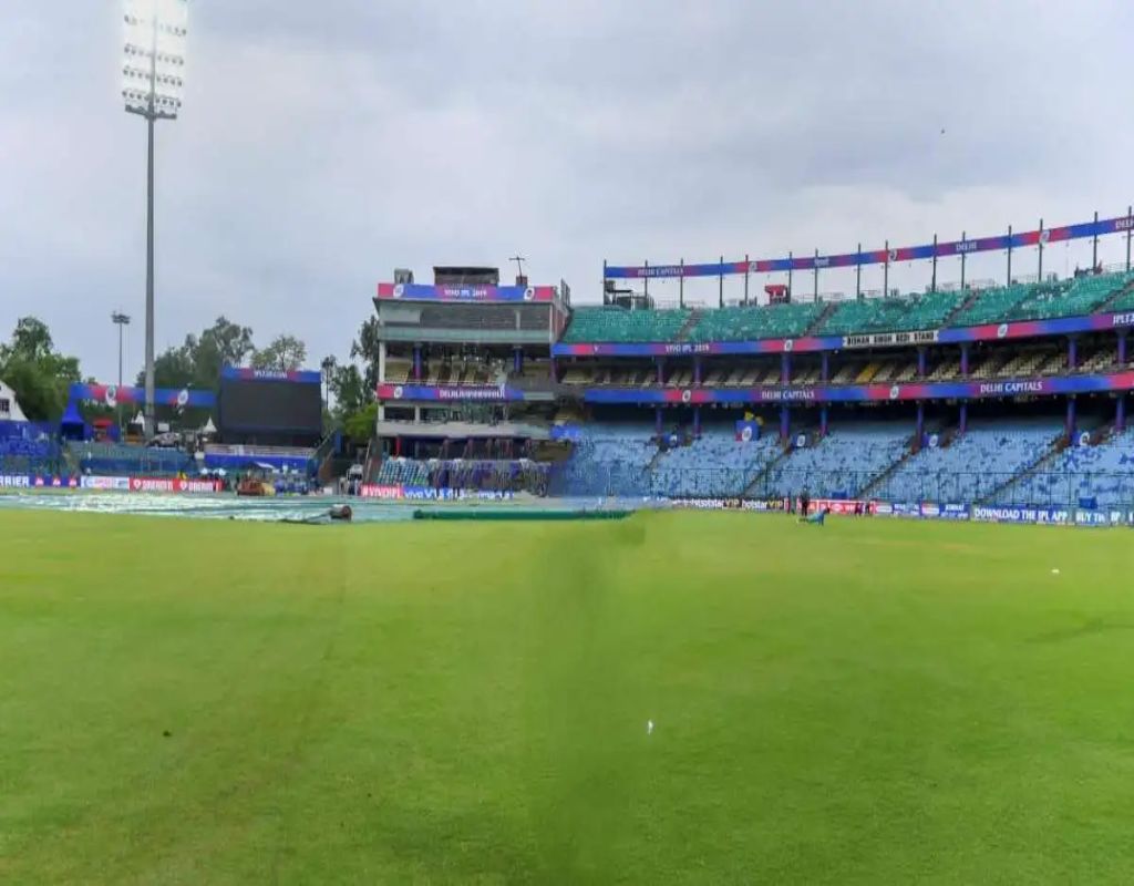 cricket-stadium-in-delhi-noida-gurgaon-for-corporate-cricket