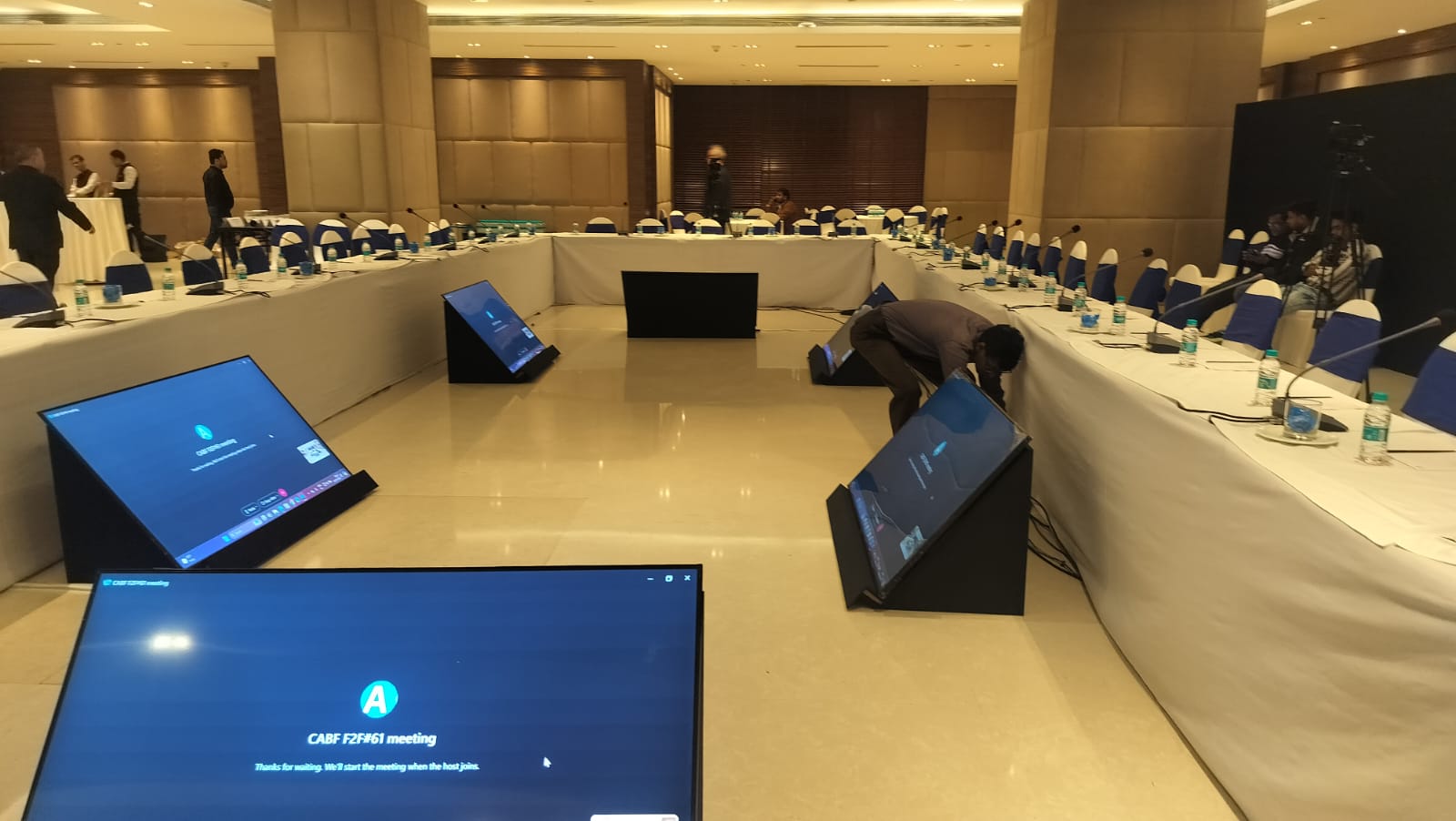 Round Table Meeting Planner