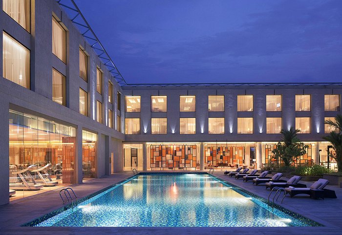  Courtyard by Marriott Kochi Airport