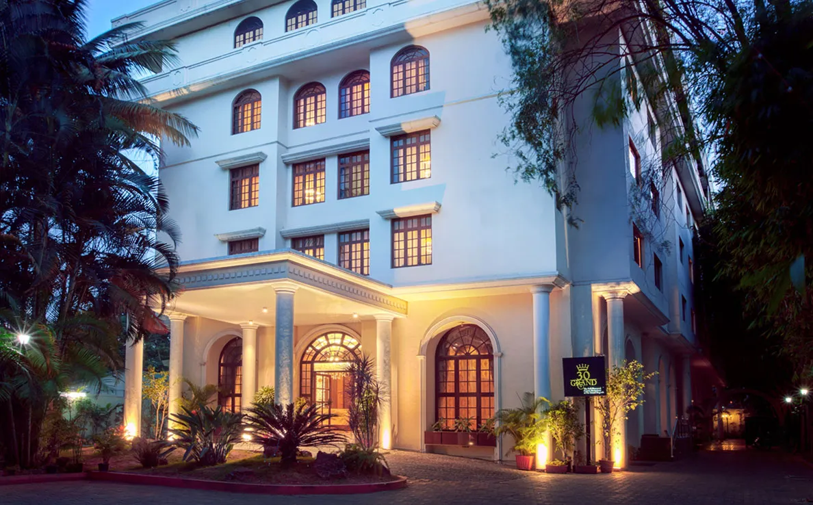 GRAND MAGRATH HOTEL