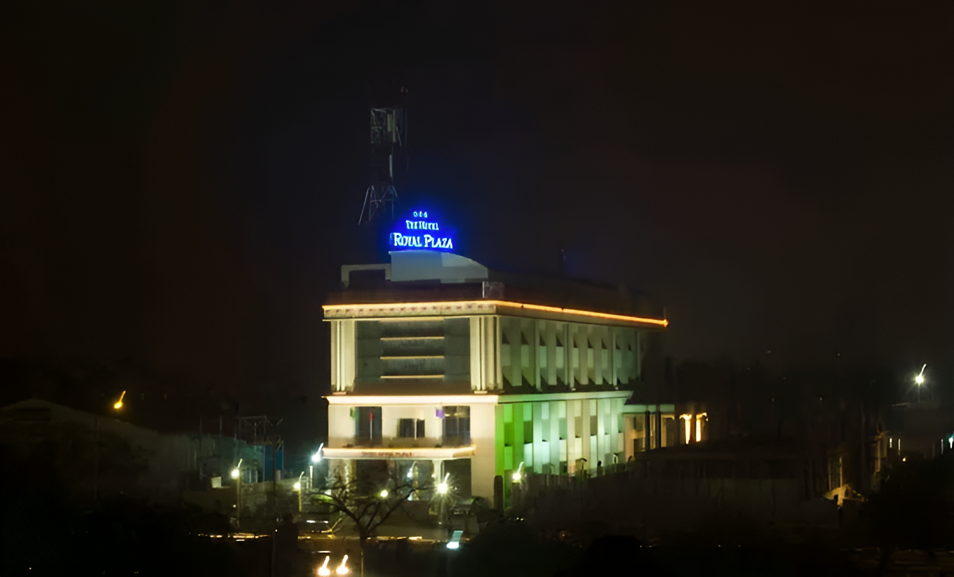 Royal Plaza Hotel 