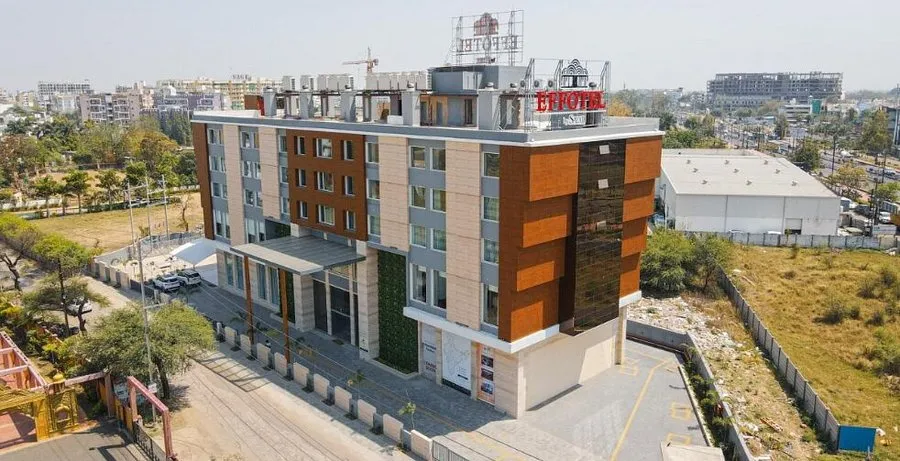 SAYAJI HOTEL